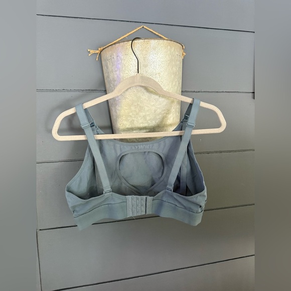 Momcozy nursing bra unpadded size large - Picture 2 of 3